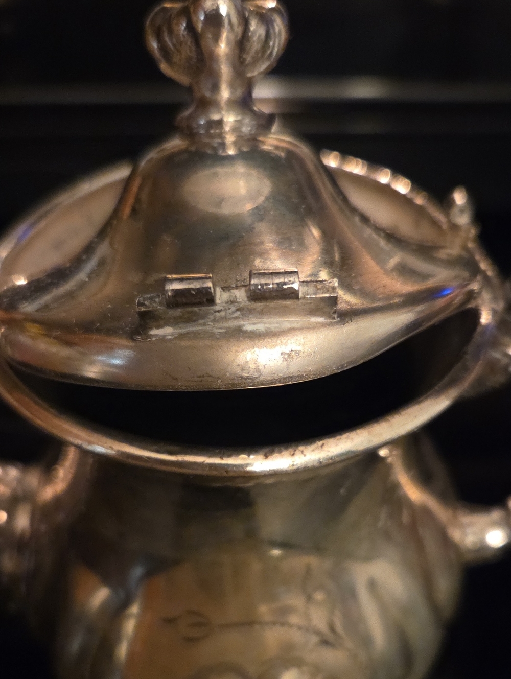 Vntg Silver Tea Set - 3 Piece Creamer Sugar and Teapot. Lid Is Teapot Lifts Off - Picture 11 of 11